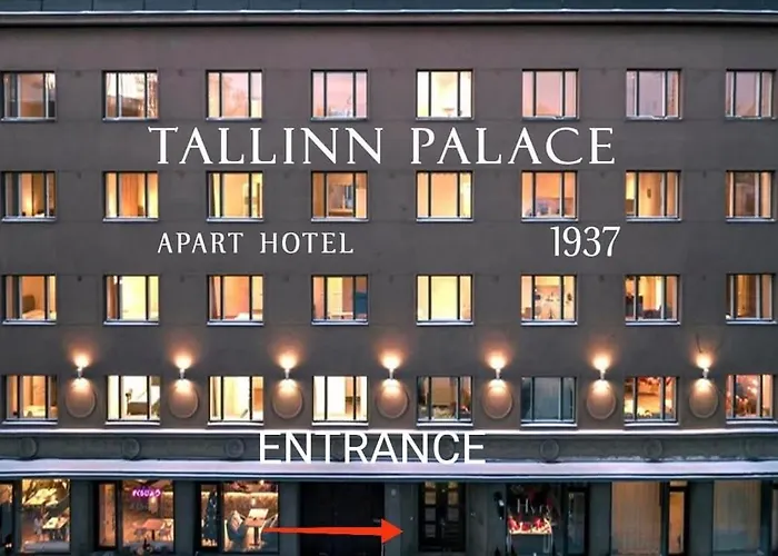 아파트 Mini Penthhouse-cozy Luxury In Old Town